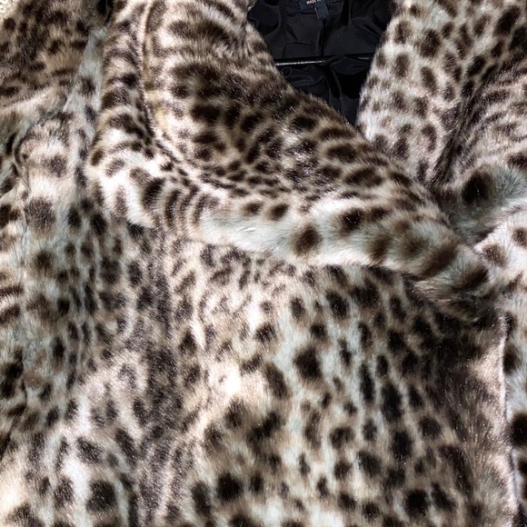 ZARA snow leopard print faux fur coat - Picture 3 of 7